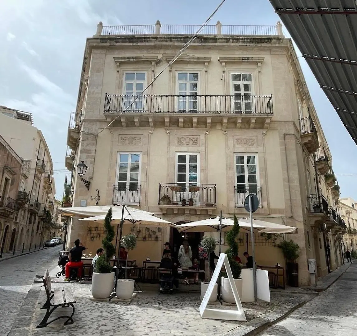 Ermes Ares Apartment Syracuse